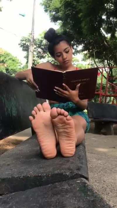 Latina Feet Tgp